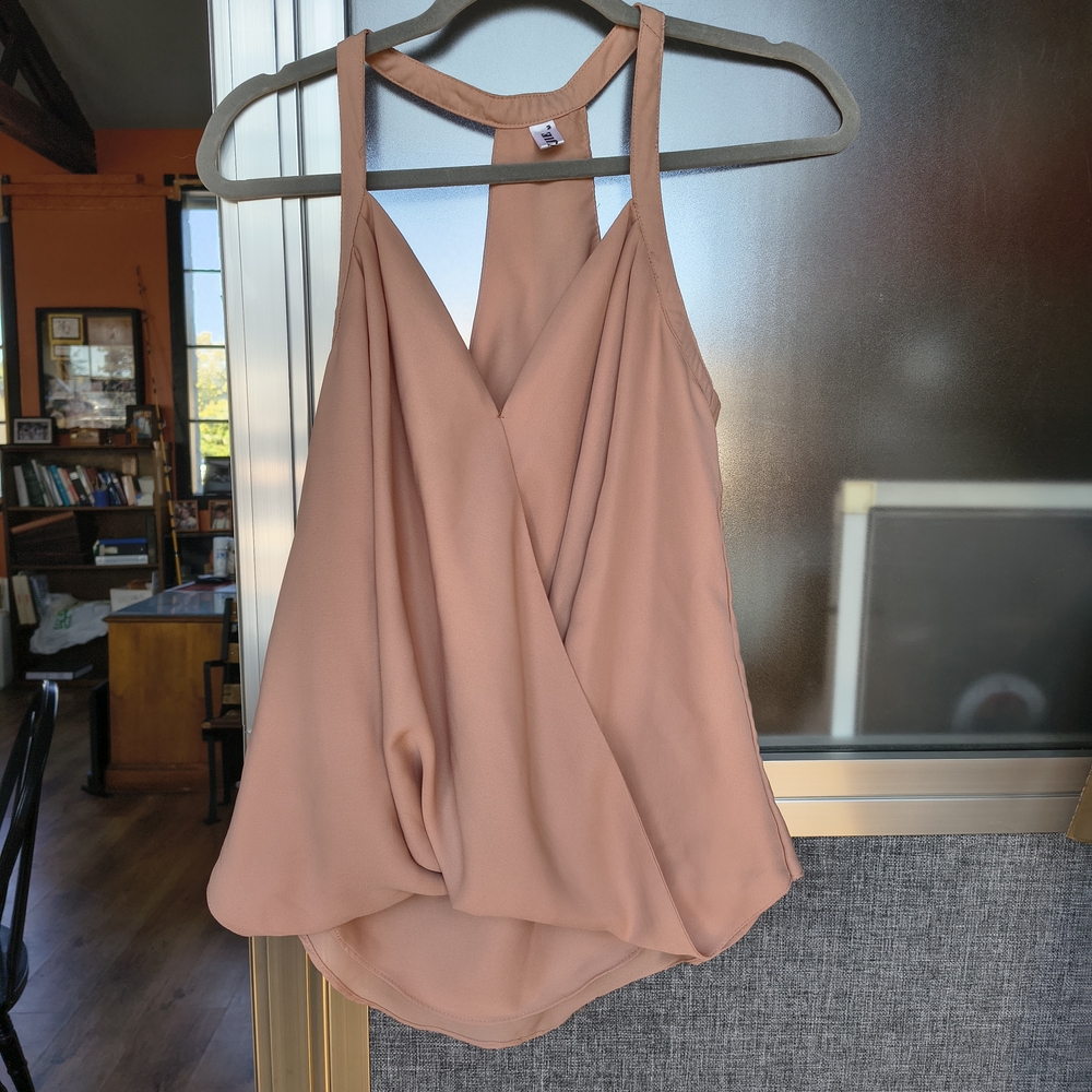 Chic Women's Sleeveless Blouse in Coral